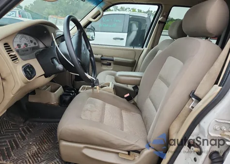 2004 Ford Explorer Sport Trac z USA, uszkodzony, nr VIN 1FMZU67K34UC21849